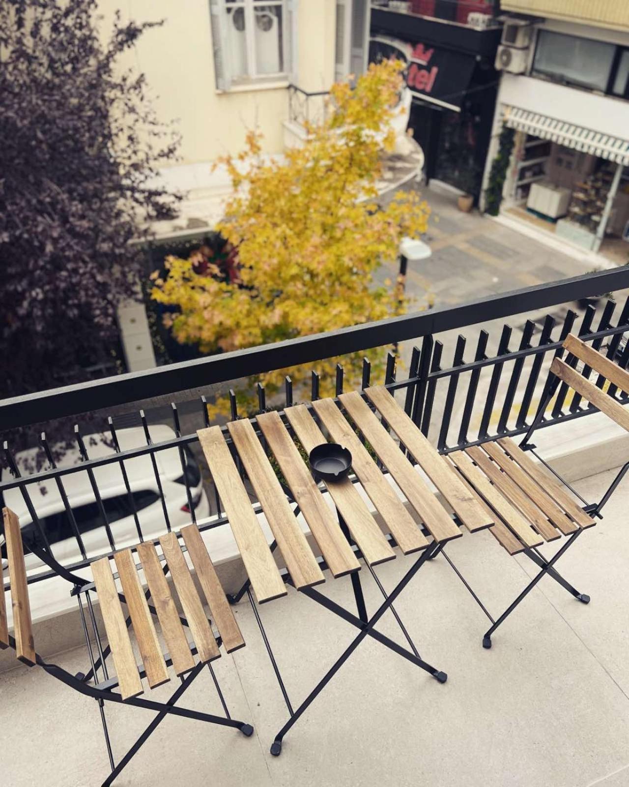 Luxurious Wooden Detail Flat In City Center Chalkís Exteriör bild